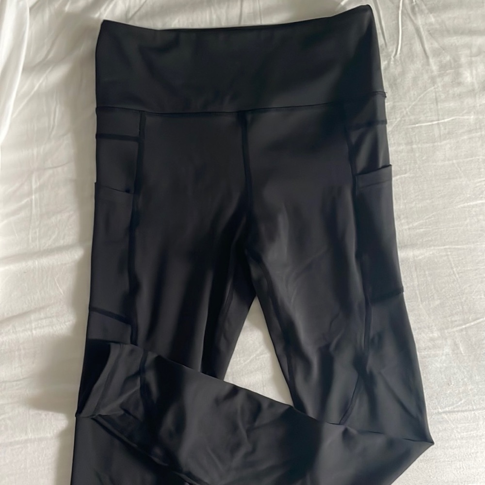 ZYIA light & tight size 6-8 leggings NEVER WORN